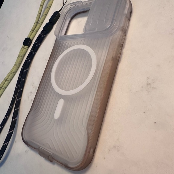 Tech21 FlexMax iPhone 14 Pro case with camera lens protector - Picture 9 of 10